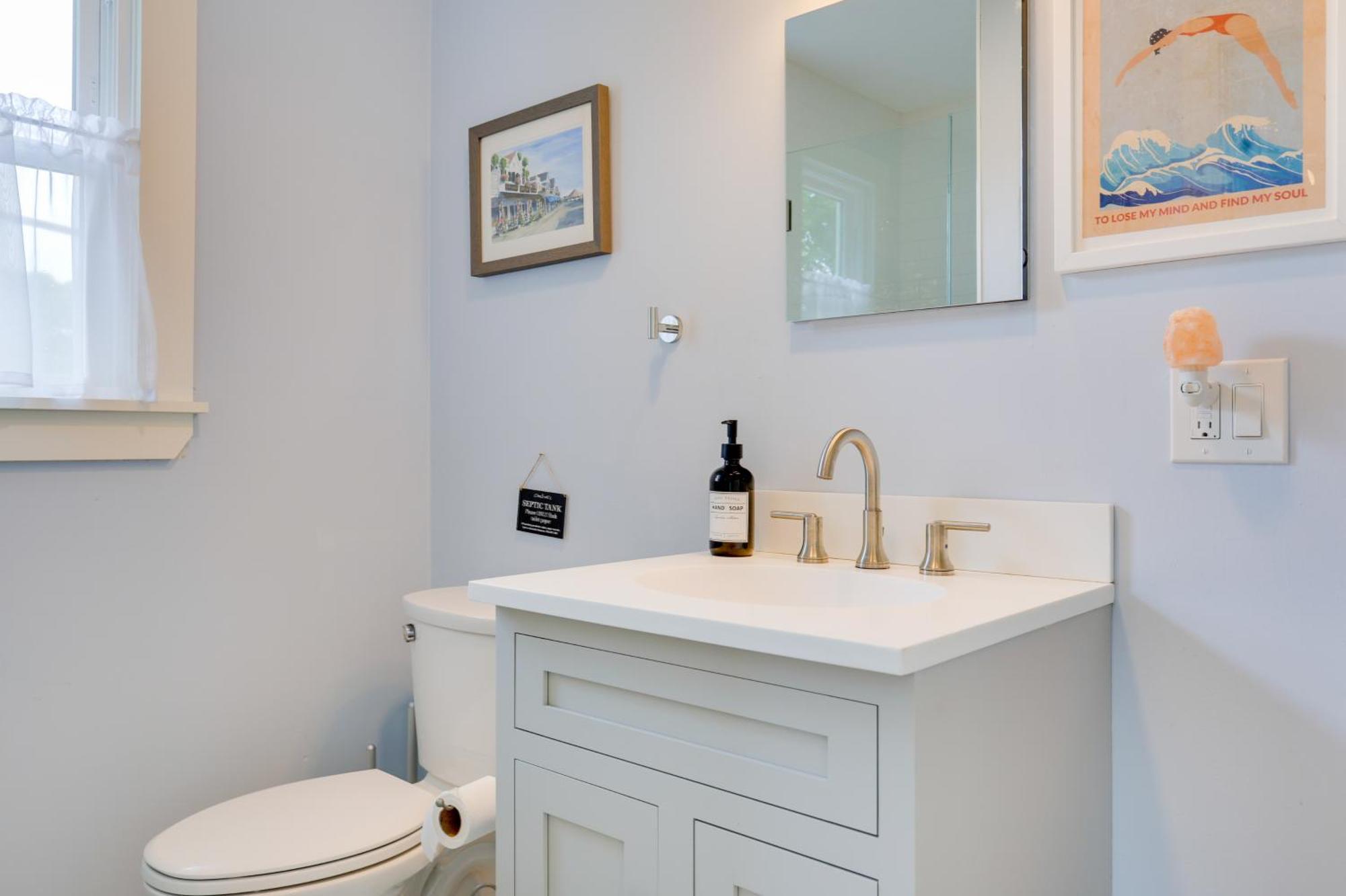 Cozy Narragansett Cottage With Dock And Outdoor Shower Eksteriør bilde