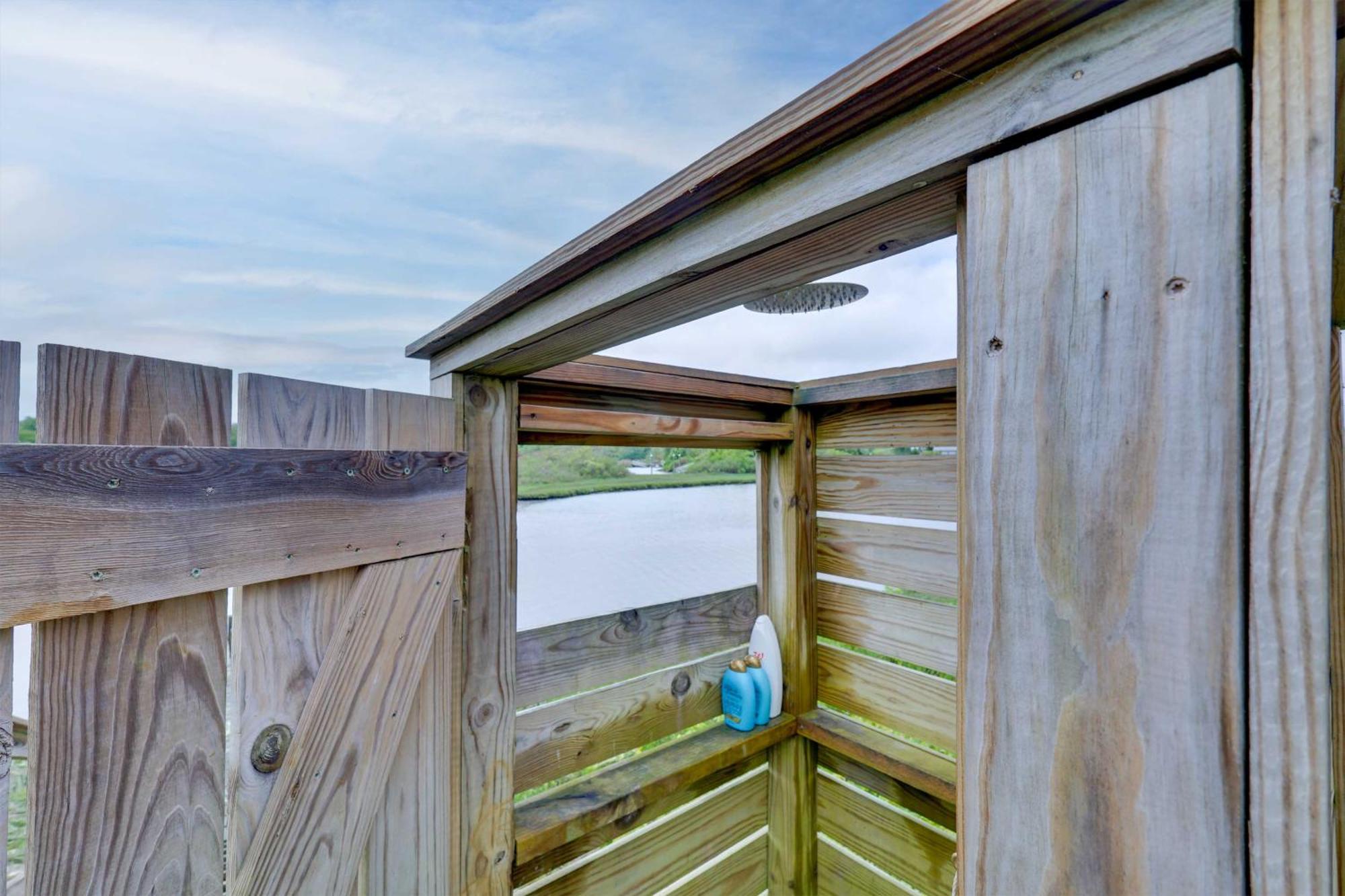 Cozy Narragansett Cottage With Dock And Outdoor Shower Eksteriør bilde